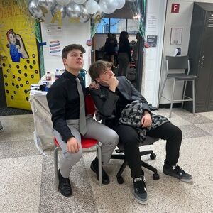 Meet your Posher, Troy